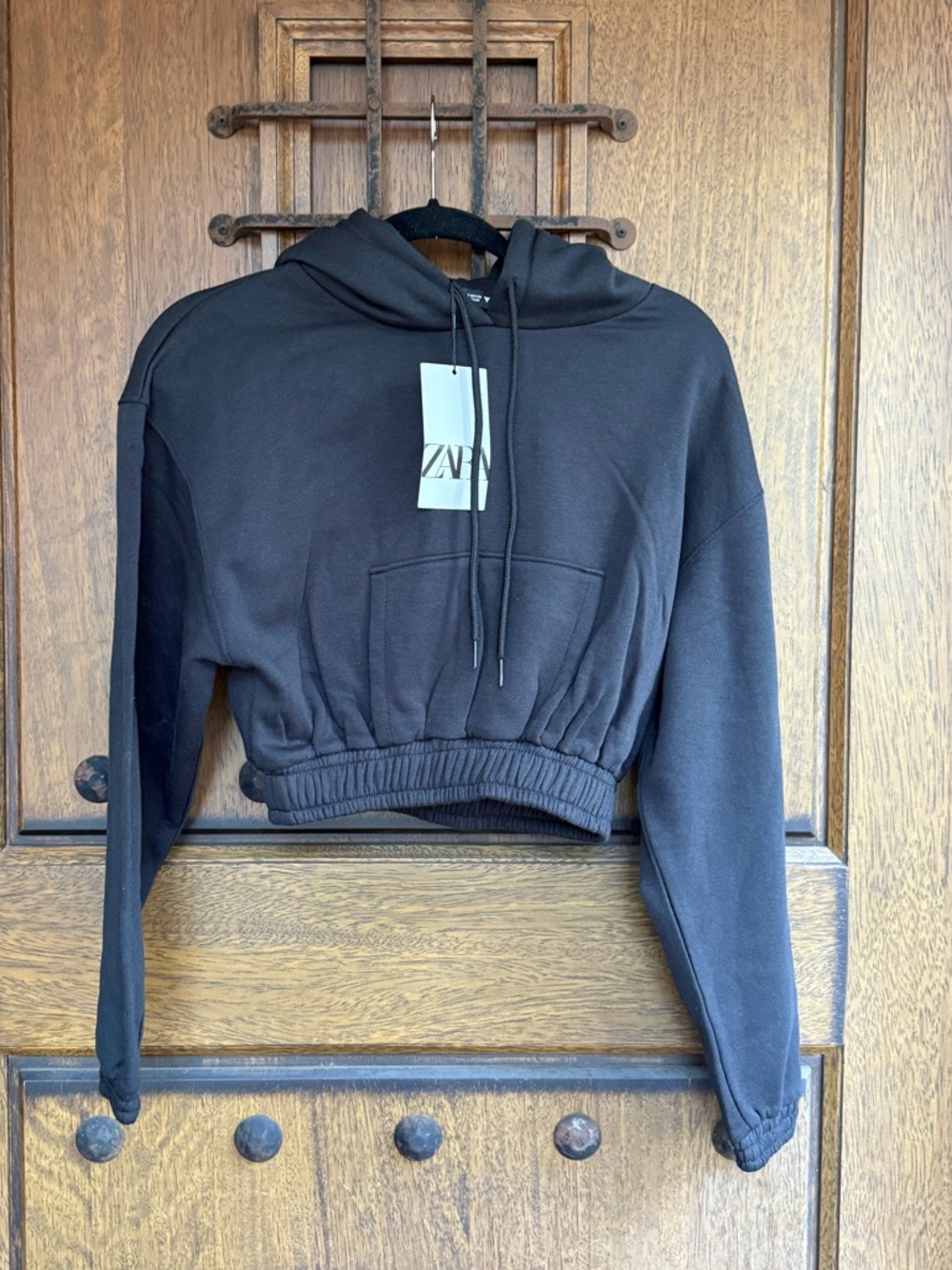 Zara Black Pullover Cropped Hoodie Size S